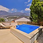 Cennetkoy Kalkan Sleeps 12 Villa *