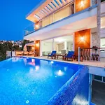 Villa Cennetkoy Kalkan Sleeps 12 *