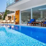 Villa Cennetkoy Kalkan Sleeps 12 *
