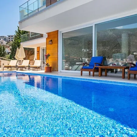 Villa Villa Tuna Kalkan Sleeps 14 *