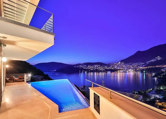 Cennetkoy Kalkan Sleeps 12 Villa Kas