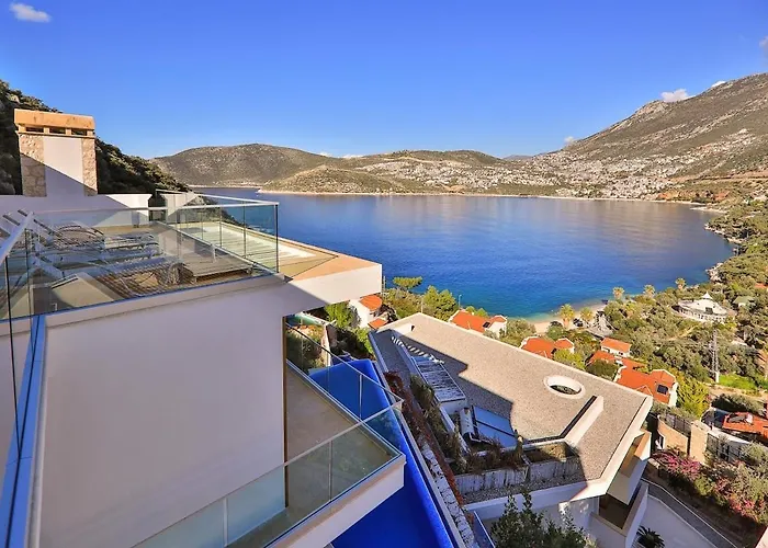 Villa Cennetkoy Kalkan Sleeps 12 *