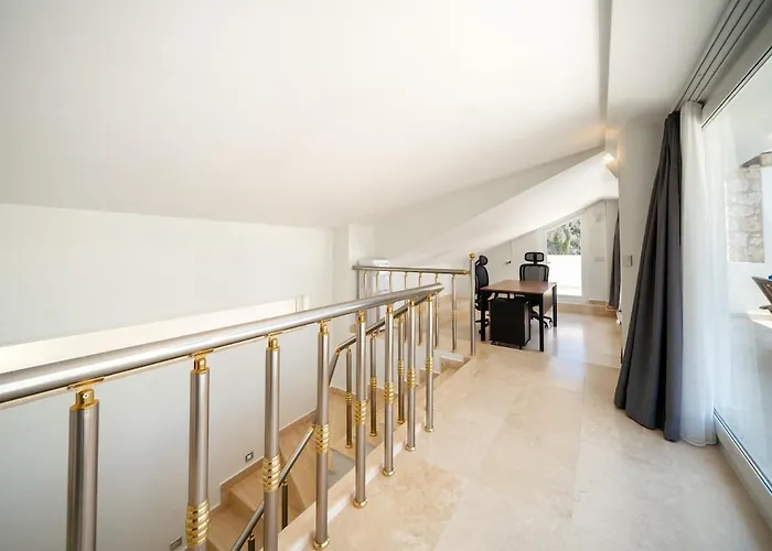 Villa Cennetkoy Kalkan Sleeps 12