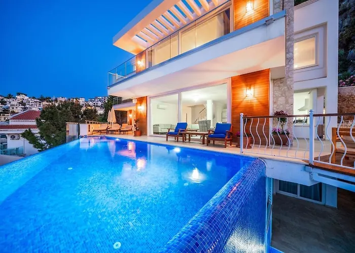 Villa Cennetkoy Kalkan Sleeps 12 *
