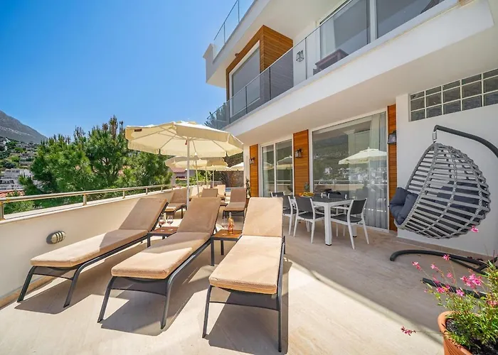 Cennetkoy Kalkan Sleeps 12 Villa *