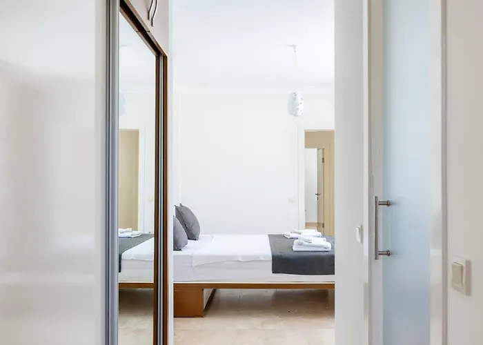 Villa Cennetkoy Kalkan Sleeps 12 *