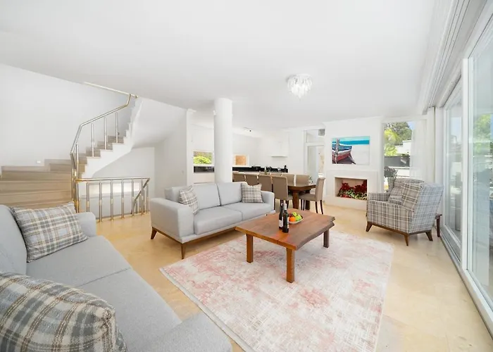 Cennetkoy Kalkan Sleeps 12