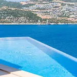 Cennetkoy Kalkan Sleeps 12 Villa